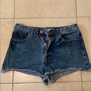 staple item jean shorts